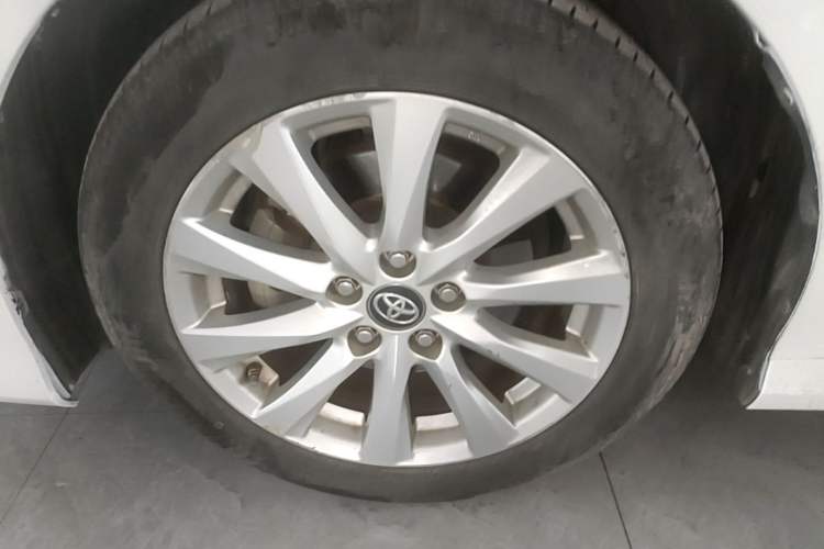 Used Toyota Camry 2019 Revised Version 2.0G Luxury Edition Left Front Wheel Hub