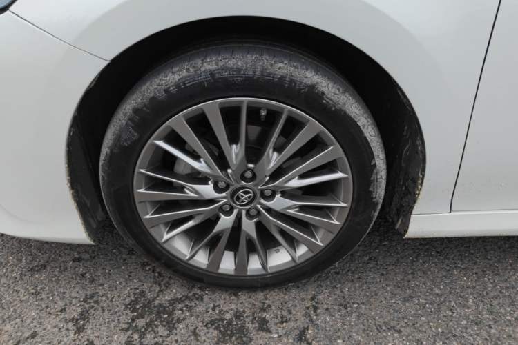 Used Toyota Camry 2019 Dual-Engine 2.5 HG Luxury Edition China VI Standard Left Front Wheel Hub