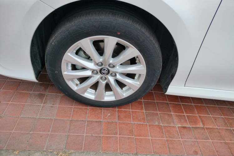 Used Toyota Camry 2019 Revised Version 2.0G Luxury Edition Left Front Wheel Hub