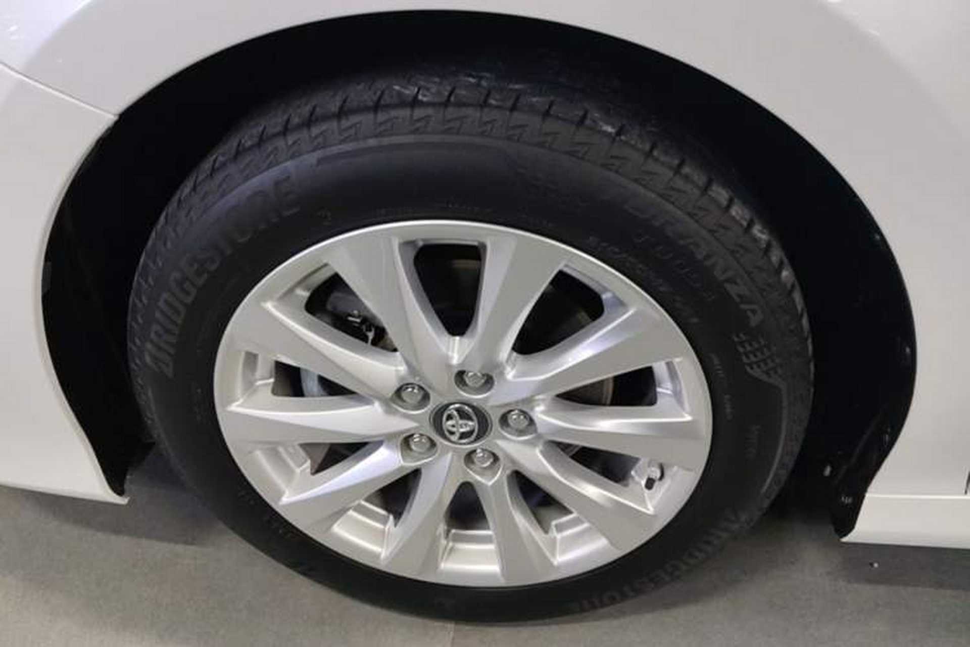 Used Toyota Camry 2019 Revised Version 2.0G Luxury Edition Left Front Wheel Hub