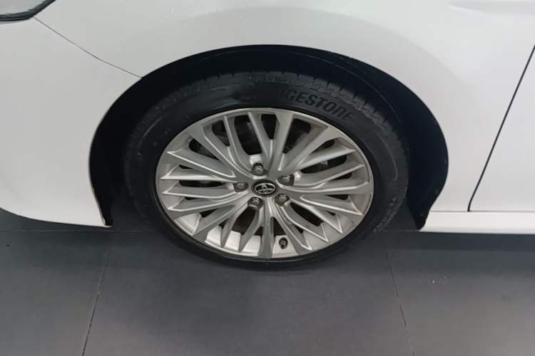 Used Toyota Camry 2019 2.5G Luxury Edition China V Standard Left Front Wheel Hub