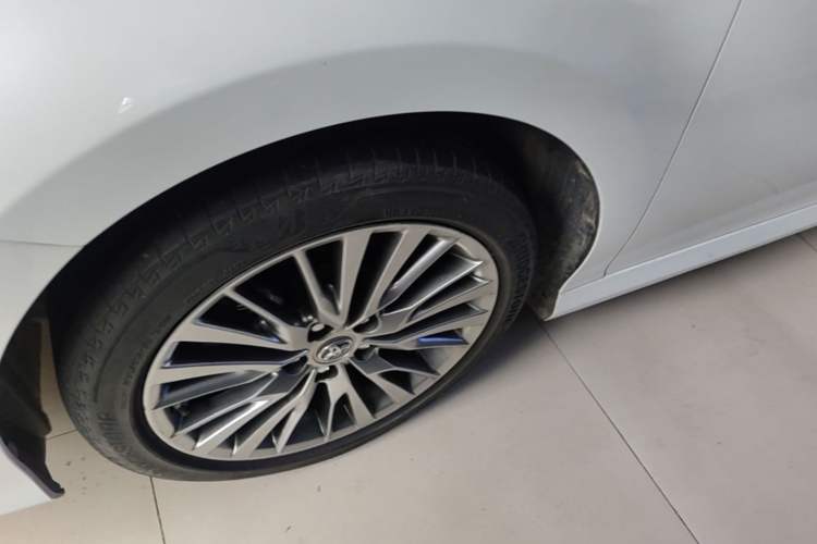 Used Toyota Camry 2019 Dual-Engine 2.5 HG Luxury Edition China VI Standard Left Front Wheel Hub