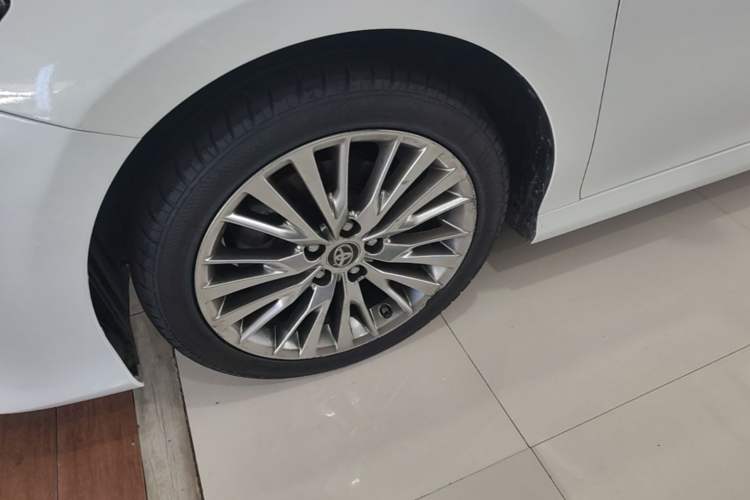 Used Toyota Camry 2019 Dual-Engine 2.5 HG Luxury Edition China VI Standard Left Front Wheel Hub