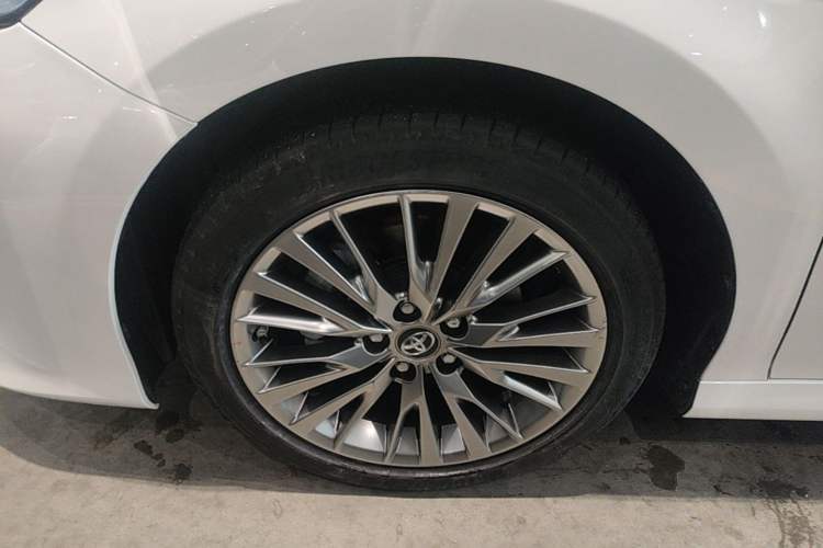 Used Toyota Camry 2019 Dual-Engine 2.5 HG Luxury Edition China VI Standard Left Front Wheel Hub