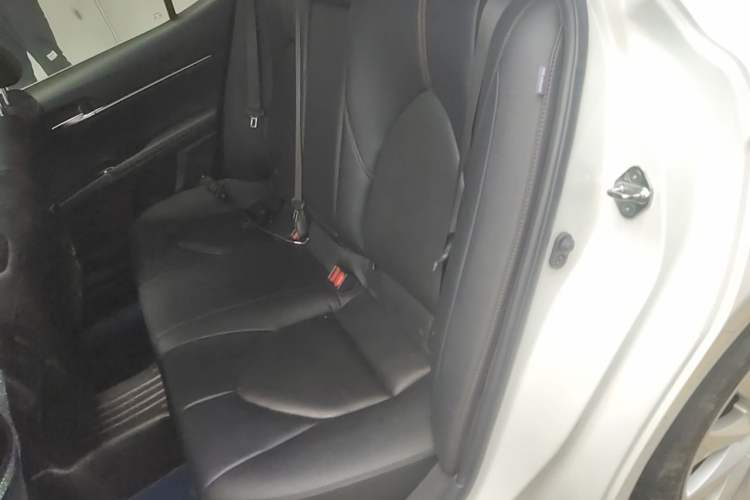 Used Toyota Camry 2019 2.0G Luxury Edition China VI Standard Left Rear Seat