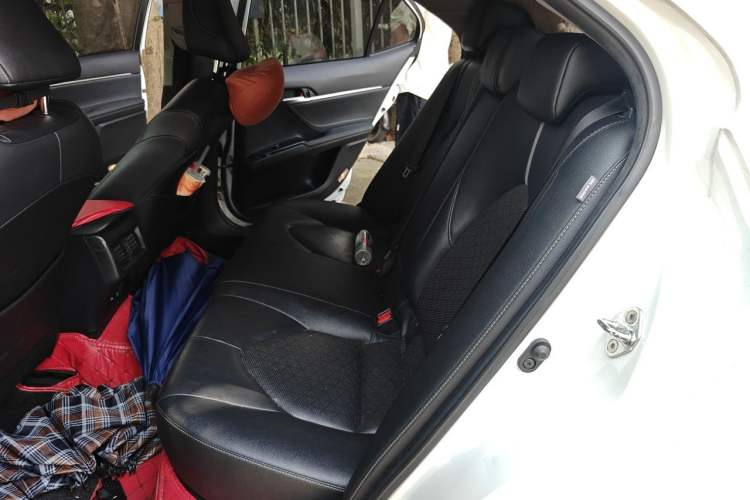 Used Toyota Camry 2019 Revised Version 2.0S Fēngshàng Edition Left Rear Seat