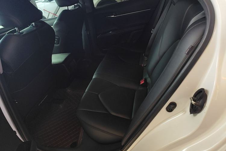 Used Toyota Camry 2019 2.0G Luxury Edition China VI Standard Left Rear Seat