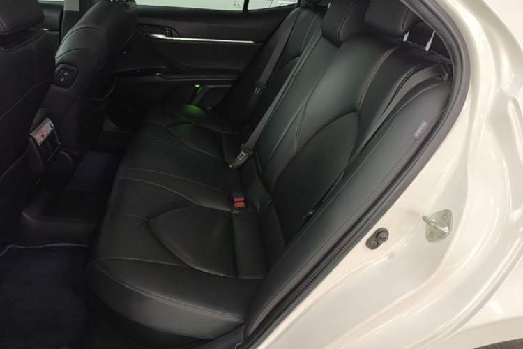 Used Toyota Camry 2019 Revised Version Dual-Engine 2.5 HG Luxury Edition Left Rear Seat