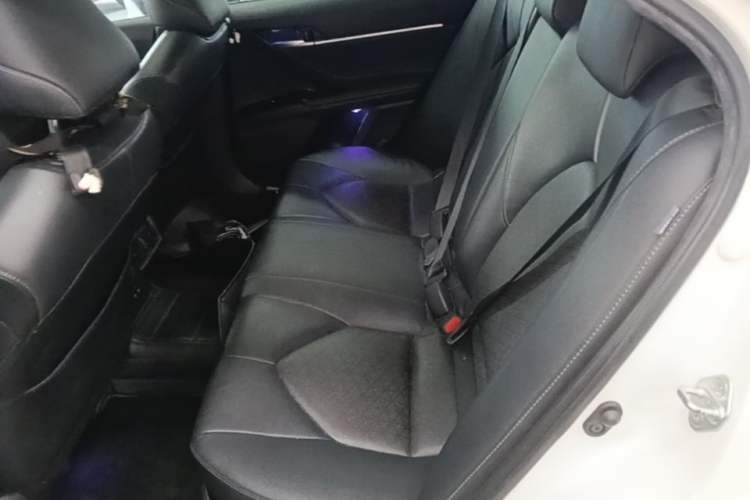 Used Toyota Camry 2019 Revised Version 2.0S Fēngshàng Edition Left Rear Seat