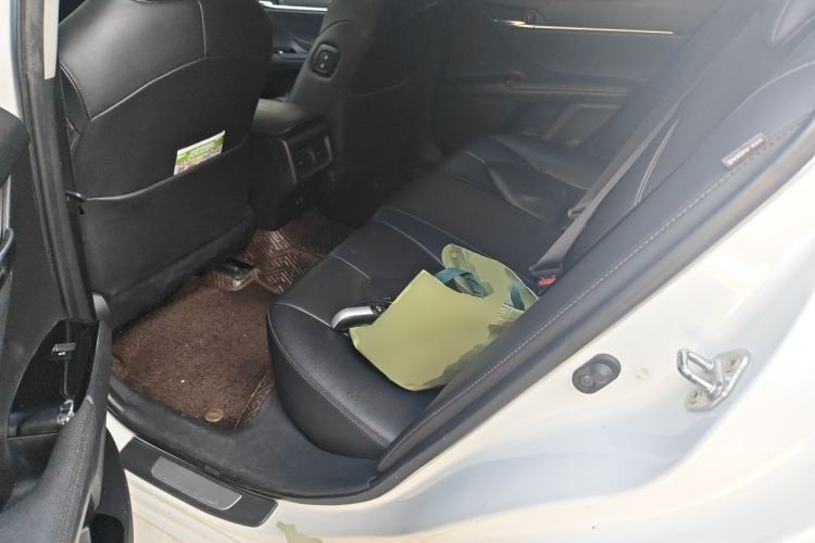 Used Toyota Camry 2019 2.5G Luxury Edition China VI Standard Left Rear Seat
