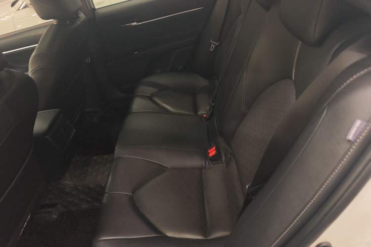 Used Toyota Camry 2019 Revised Version 2.5S Fēngshàng Edition Left Rear Seat