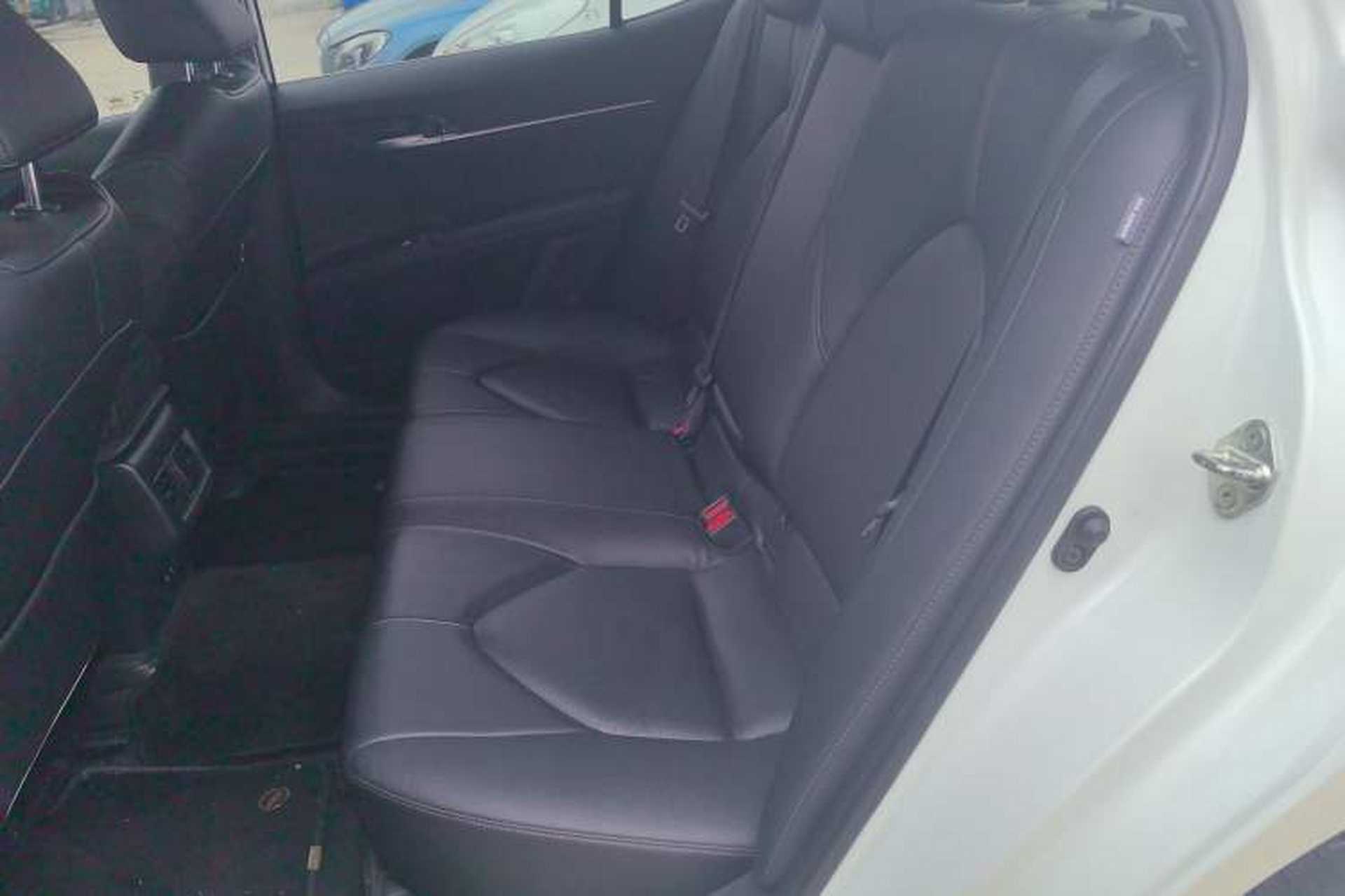 Used Toyota Camry 2019 2.0G Luxury Edition China VI Standard Left Rear Seat
