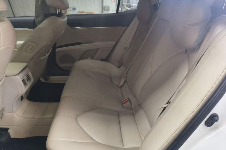 Used Toyota Camry 2019 Revised Version 2.0G Luxury Edition Left Rear Seat