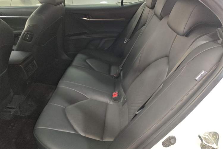 Used Toyota Camry 2019 2.0G Luxury Edition China VI Standard Left Rear Seat
