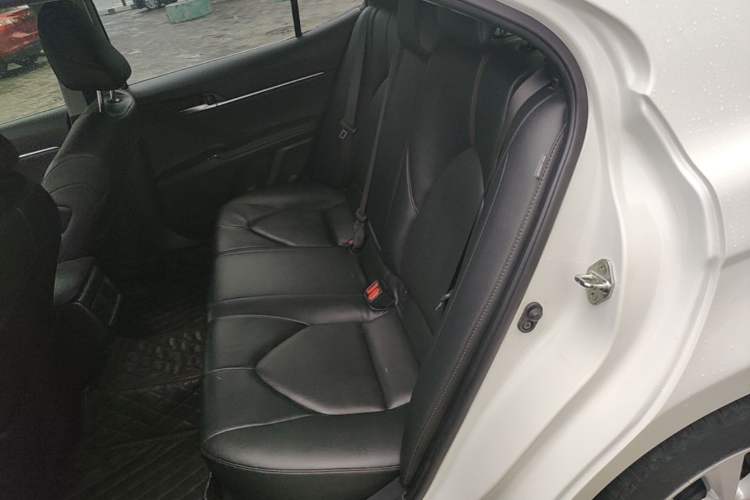 Used Toyota Camry 2019 2.0G Luxury Edition China VI Standard Left Rear Seat