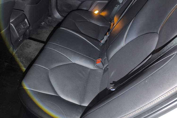 Used Toyota Camry 2019 2.5G Luxury Edition China VI Standard Left Rear Seat