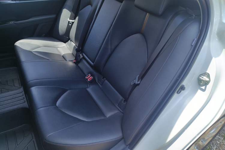 Used Toyota Camry 2019 2.0G Luxury Edition China VI Standard Left Rear Seat