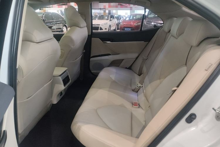 Used Toyota Camry 2019 Dual-Engine 2.5 HG Luxury Edition China VI Standard Left Rear Seat