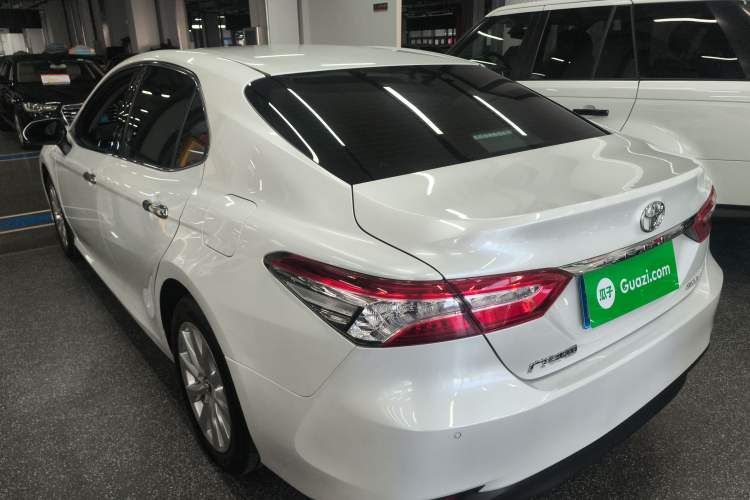 Used Toyota Camry 2019 Revised Version 2.0G Luxury Edition Left Side
