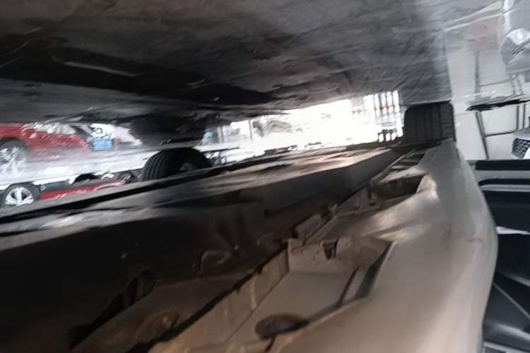 Used Toyota Camry 2019 Revised Version 2.0S Fēngshàng Edition Left Side Sill