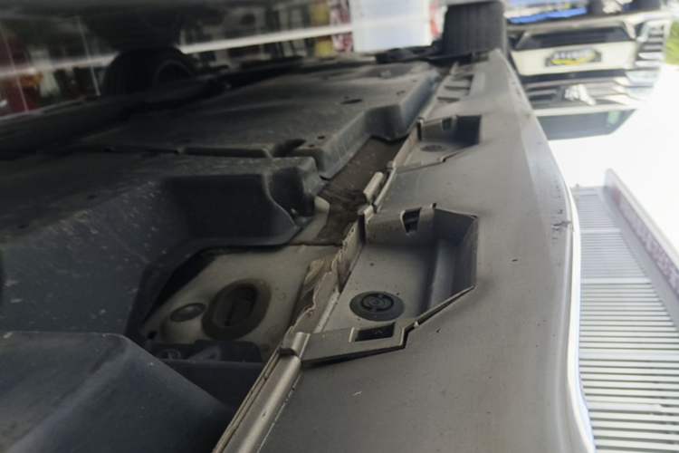 Used Toyota Camry 2019 Dual-Engine 2.5HS FENGSHANG Edition China VI Standard Left Side Sill