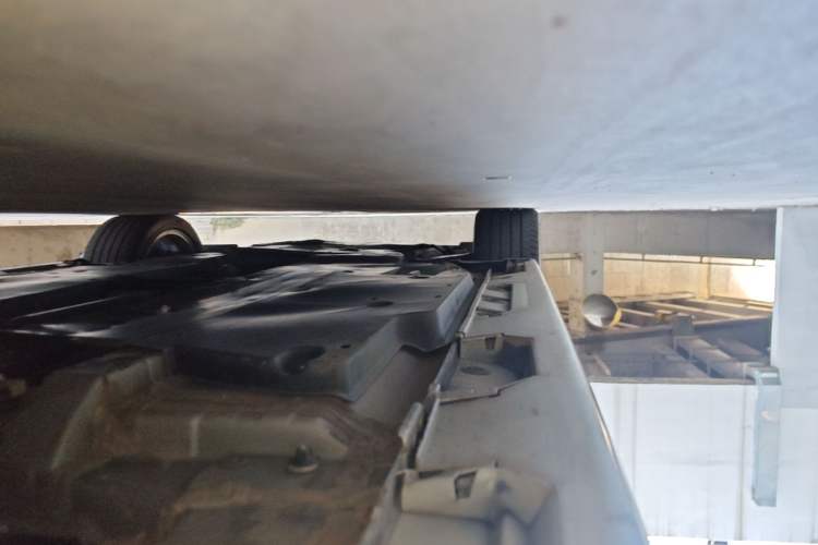 Used Toyota Camry 2019 Dual-Engine 2.5 HG Luxury Edition China VI Standard Left Side Sill