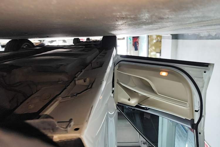 Used Toyota Camry 2019 2.5G Luxury Edition China VI Standard Left Side Sill