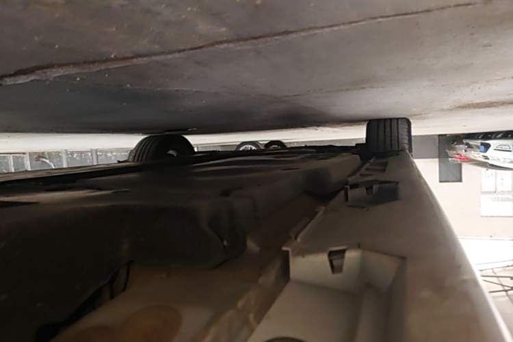 Used Toyota Camry 2019 Revised Version 2.0G Luxury Edition Left Side Sill
