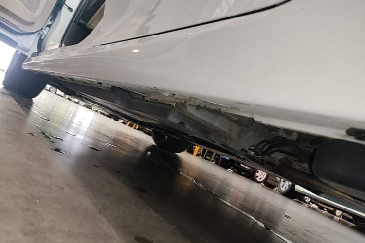 Used Toyota Camry 2019 Dual-Engine 2.5 HG Luxury Edition China VI Standard Left Side Sill