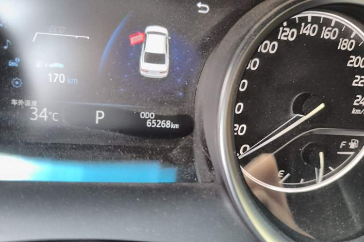 Used Toyota Camry 2019 2.5G Luxury Edition China VI Standard Odometer Close Up