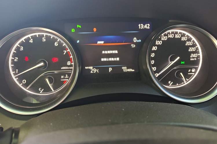 Used Toyota Camry 2019 2.5G Luxury Edition China VI Standard Odometer Close Up