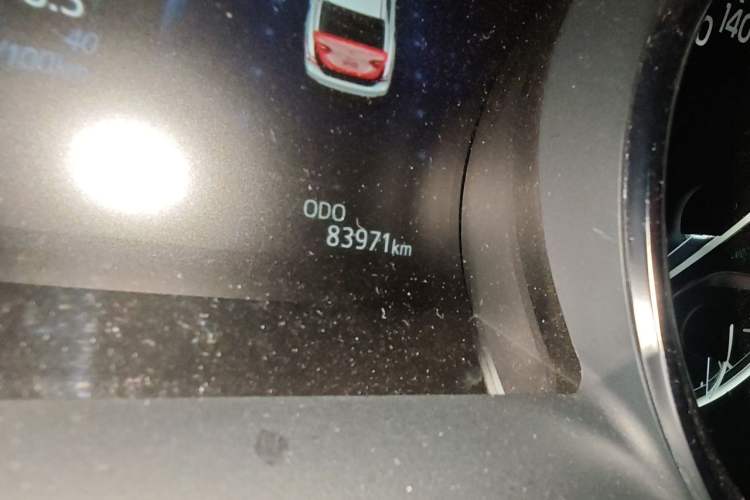 Used Toyota Camry 2019 2.0G Luxury Edition China VI Standard Odometer Close Up