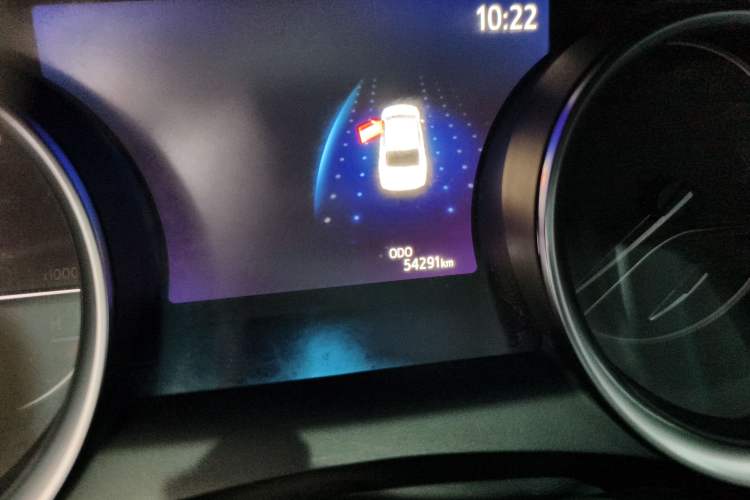 Used Toyota Camry 2019 Revised Version 2.0G Luxury Edition Odometer Close Up