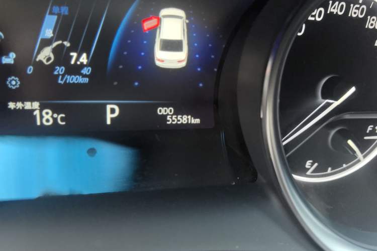 Used Toyota Camry 2019 Revised Version 2.0G Luxury Edition Odometer Close Up