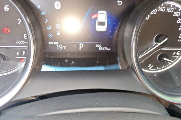Used Toyota Camry 2019 2.0G Luxury Edition China VI Standard Odometer Close Up