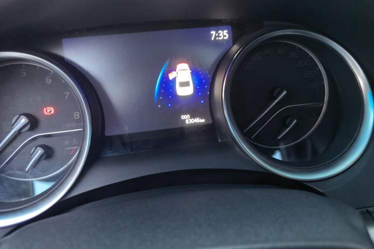 Used Toyota Camry 2019 2.5G Luxury Edition China V Standard Odometer Close Up