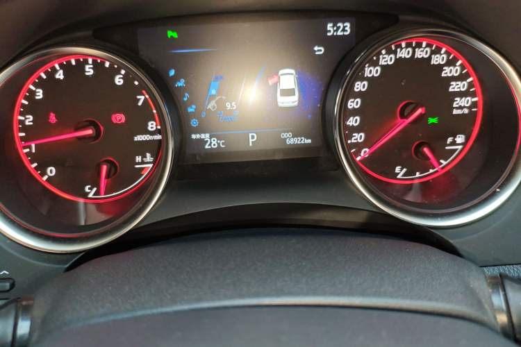 Used Toyota Camry 2019 2.5S FENGSHANG Version China VI Standard Odometer Close Up