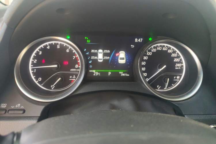 Used Toyota Camry 2019 Revised Version 2.5G Luxury Edition Odometer Close Up