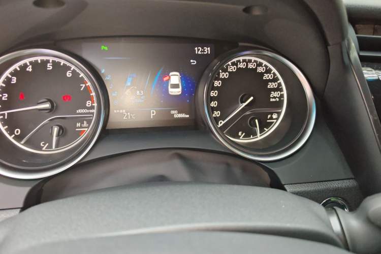 Used Toyota Camry 2019 2.5G Luxury Edition China VI Standard Odometer Close Up
