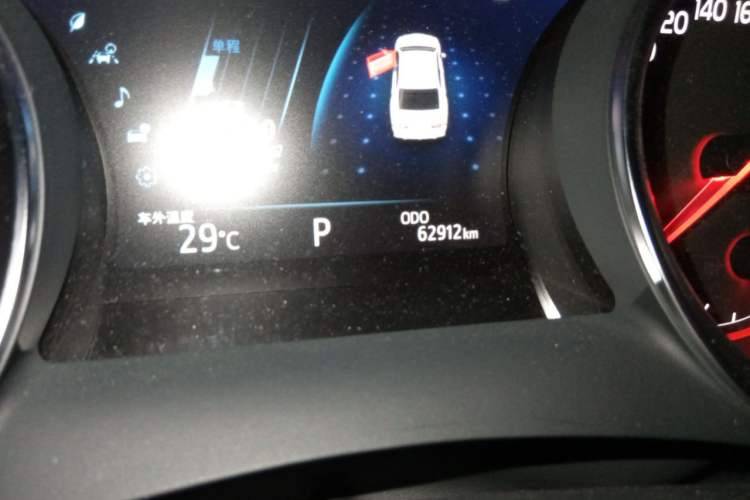 Used Toyota Camry 2019 Revised Version 2.5S Fēngshàng Edition Odometer Close Up