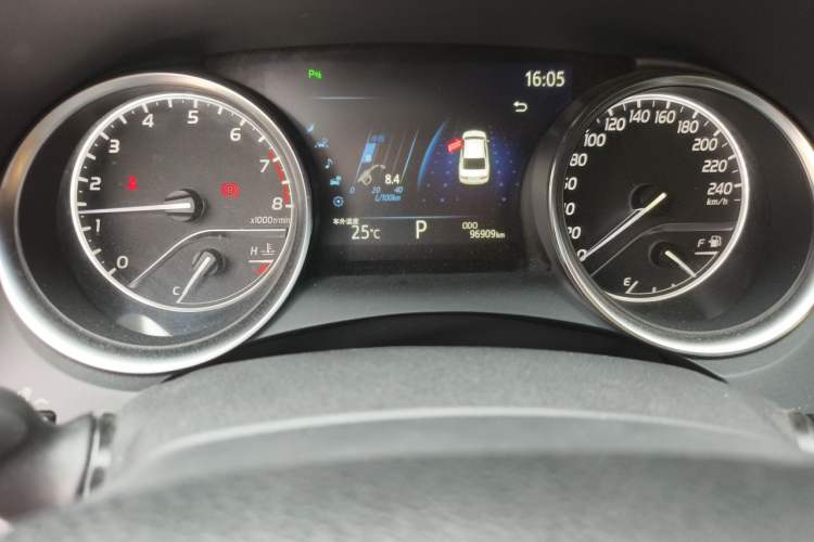 Used Toyota Camry 2019 2.5G Luxury Edition China VI Standard Odometer Close Up