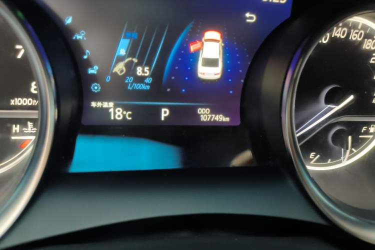Used Toyota Camry 2019 2.5G Luxury Edition China VI Standard Odometer Close Up