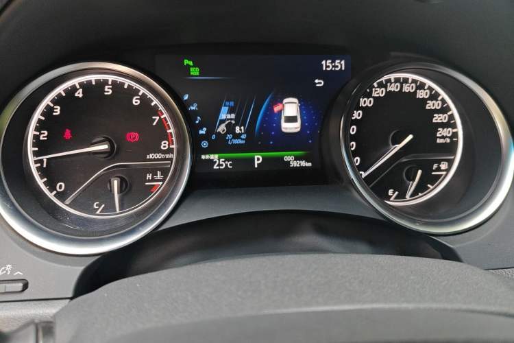 Used Toyota Camry 2019 2.5G Luxury Edition China VI Standard Odometer Close Up