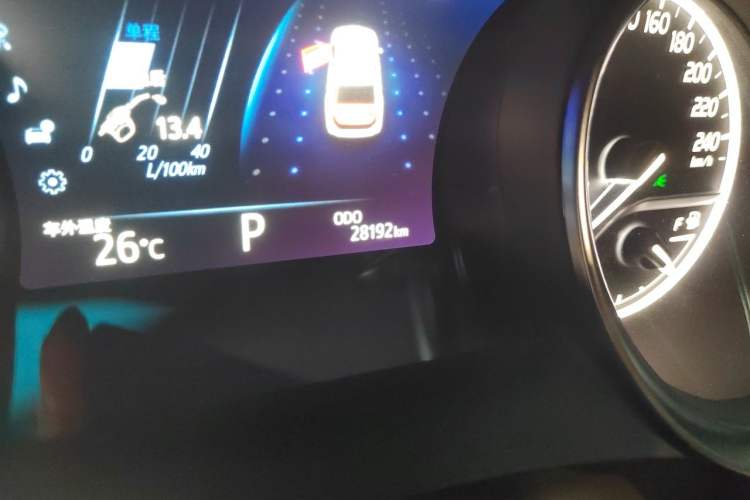 Used Toyota Camry 2019 2.5G Luxury Edition China VI Standard Odometer Close Up