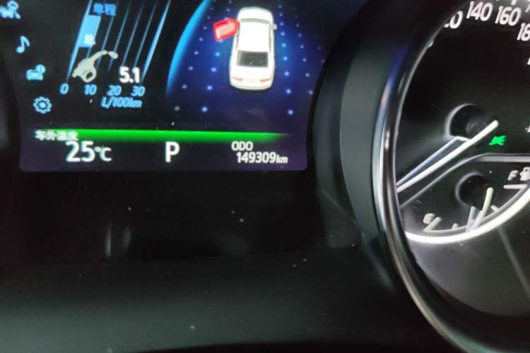 Used Toyota Camry 2019 Dual-Engine 2.5 HG Luxury Edition China VI Standard Odometer Close Up