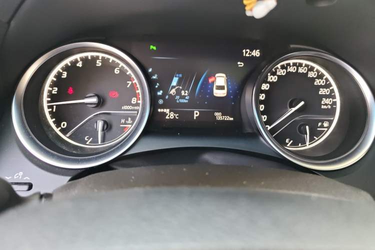 Used Toyota Camry 2019 Revised Version 2.0G Luxury Edition Odometer Close Up