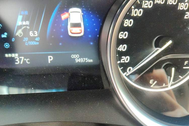 Used Toyota Camry 2019 2.0G Luxury Edition China VI Standard Odometer Close Up
