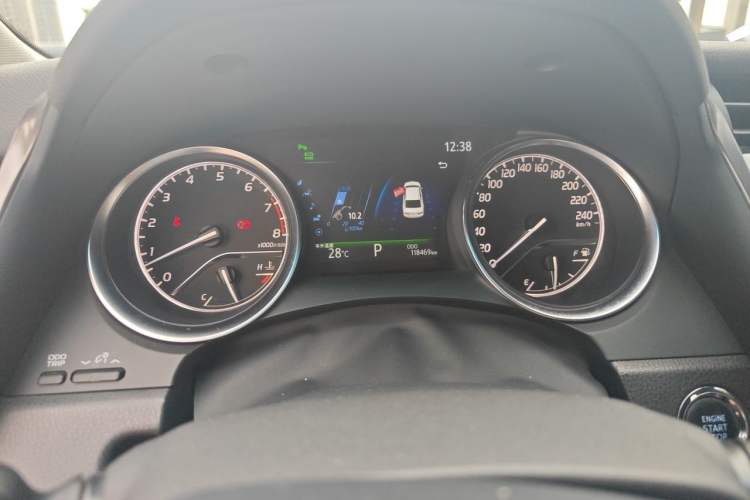 Used Toyota Camry 2019 2.5G Luxury Edition China VI Standard Odometer Close Up