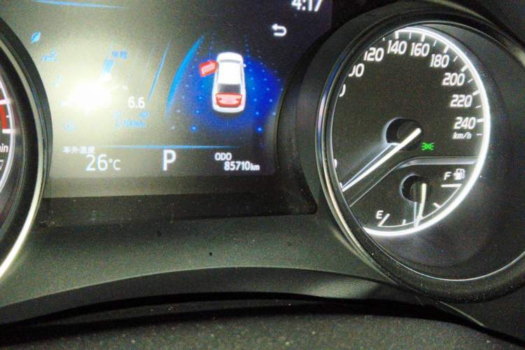 Used Toyota Camry 2019 2.0G Luxury Edition China VI Standard Odometer Close Up