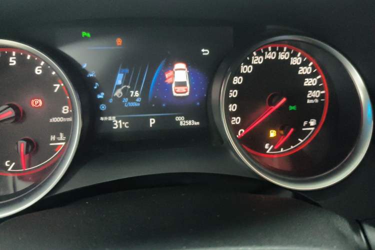 Used Toyota Camry 2019 2.5S FENGSHANG Version China VI Standard Odometer Close Up